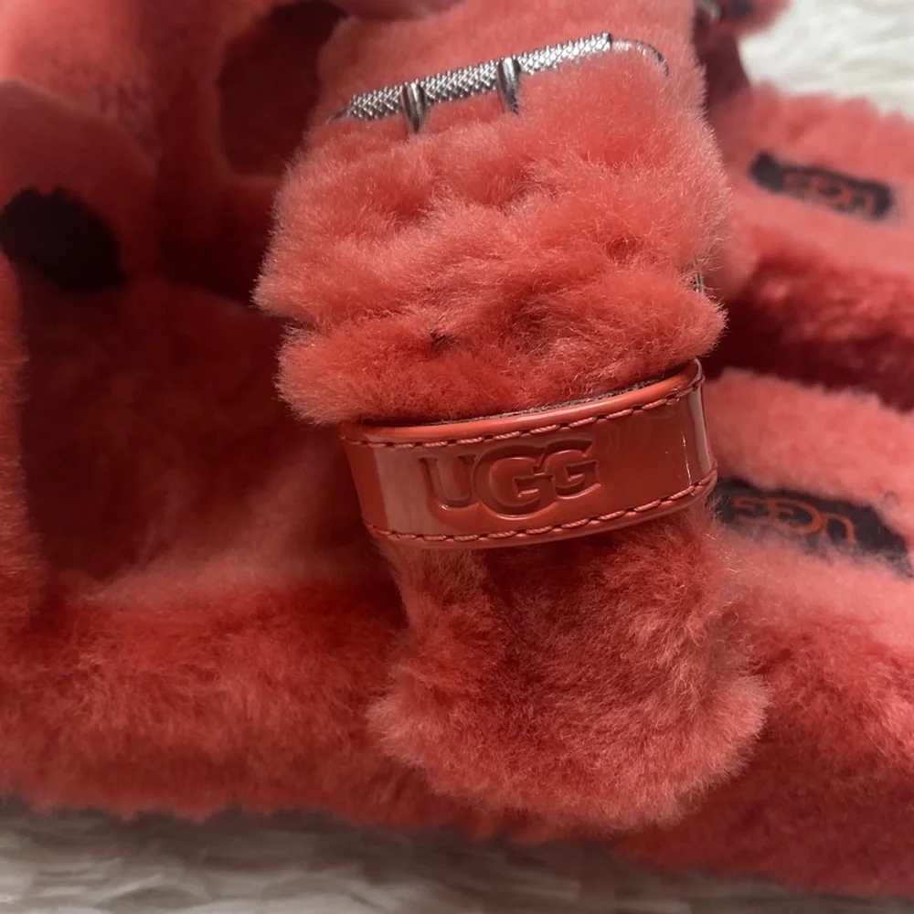 Ugg Platform Coral Colored Fuzzy Slip-On Buckle Sandals Size 8